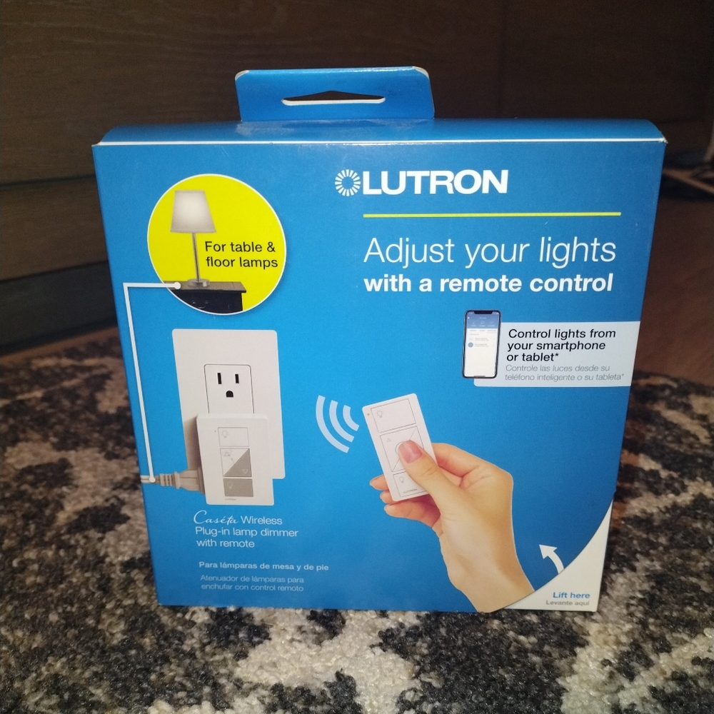 New Lutron Caséta Wireless Plug in Lamp Dimmer with remote